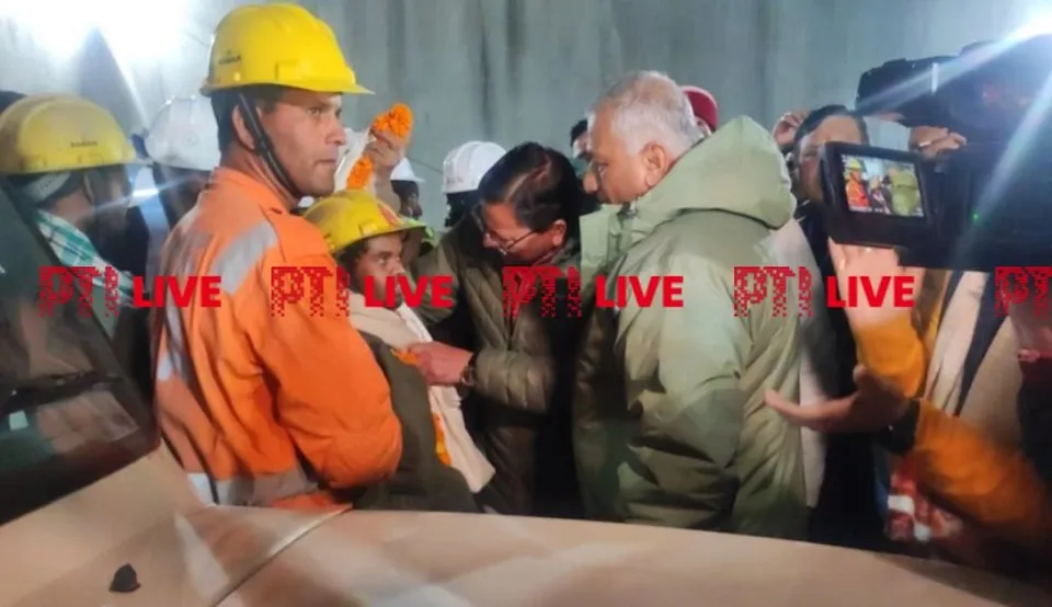 first worker rescued from silkyara tunnel