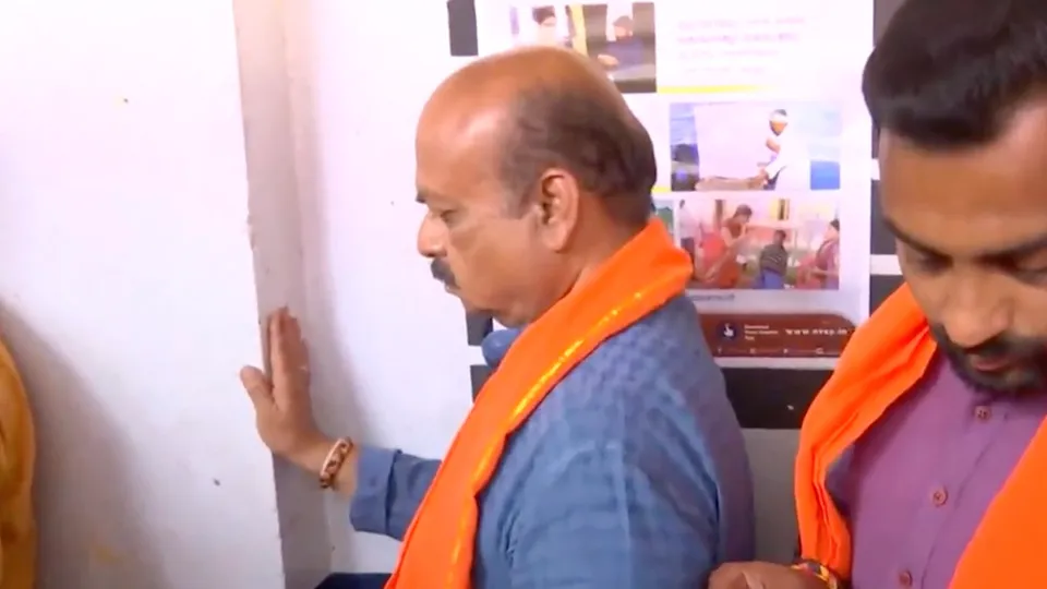 Basavaraj Bommai voting
