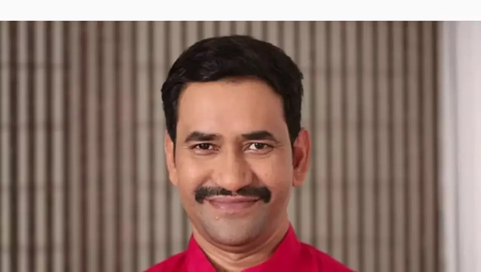 Dinesh Lal Yadav.jpg