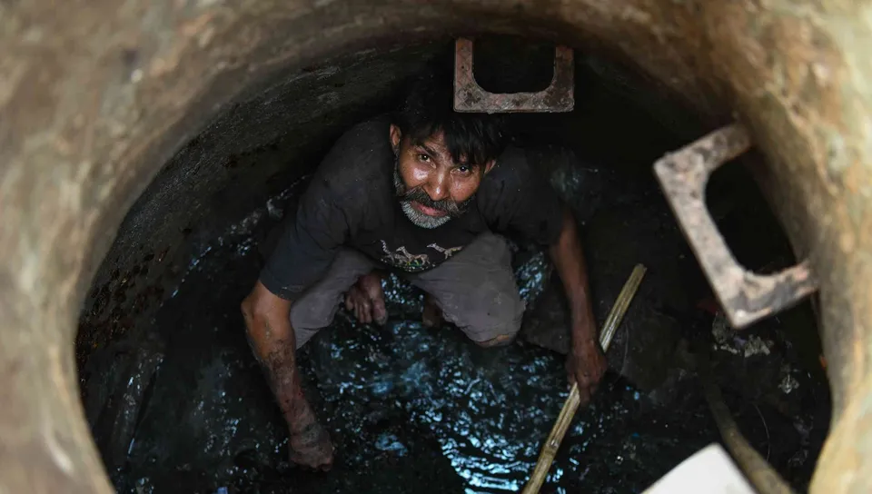 manual scavenging Supreme court.jpg