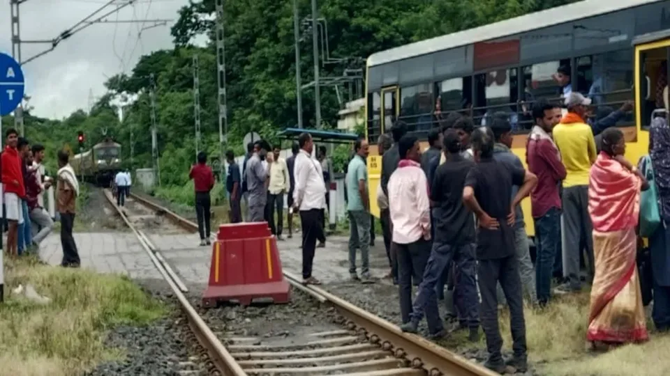 Nagpur School bus stuck on track