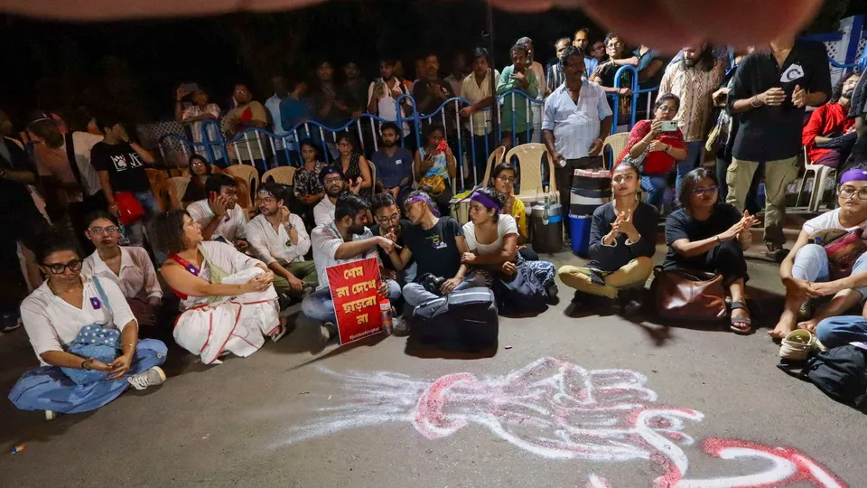 Actor Swastika Mukherjee with activists during an overnight sit-in dharna after a protest rally demanding justice for a trainee doctor who was raped-murdered at RG Kar Medical College and Hospital, at Kolkata, Sunday, Sep. 1, 2024.