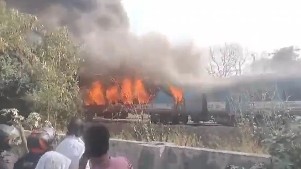 Taj Express Fire