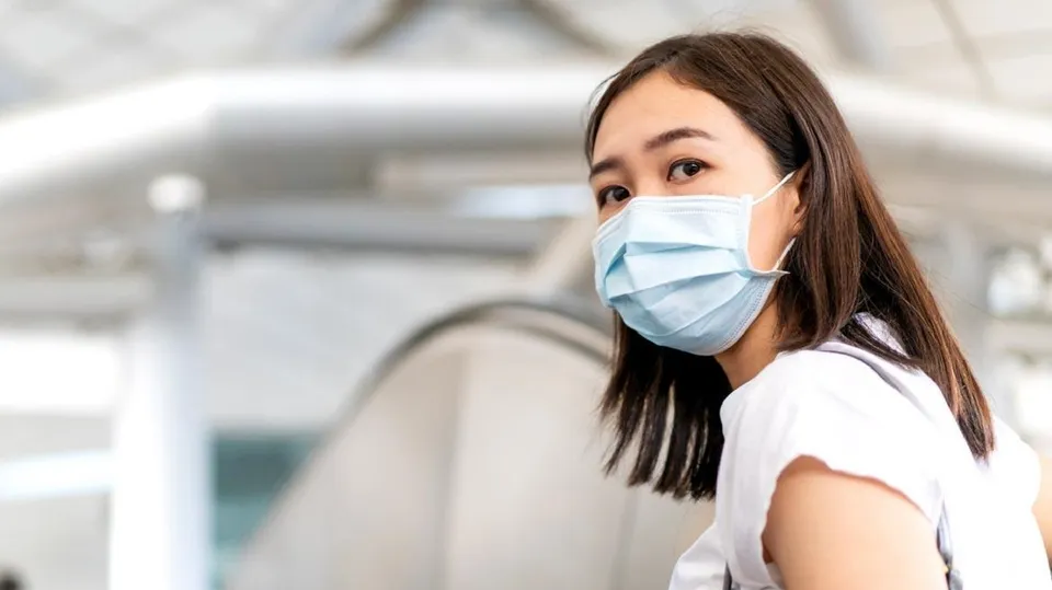 Singaporean woman.jpg