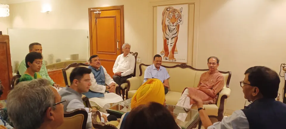 Arvind Uddhav meeting.jpg