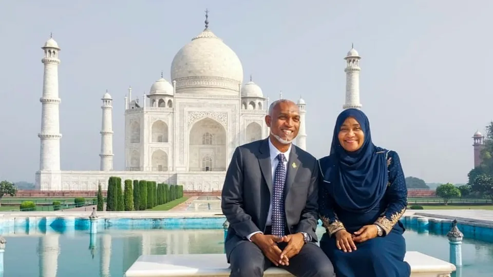 Maldives President Mohamed Muizzu with wife Sajidha Mohamed during a visit to Taj Mahal, in Agra, Tuesday, Oct. 8, 2024.