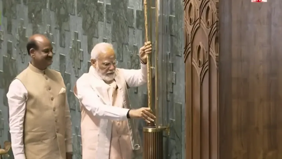 Narendra Modi Sengol Parliament