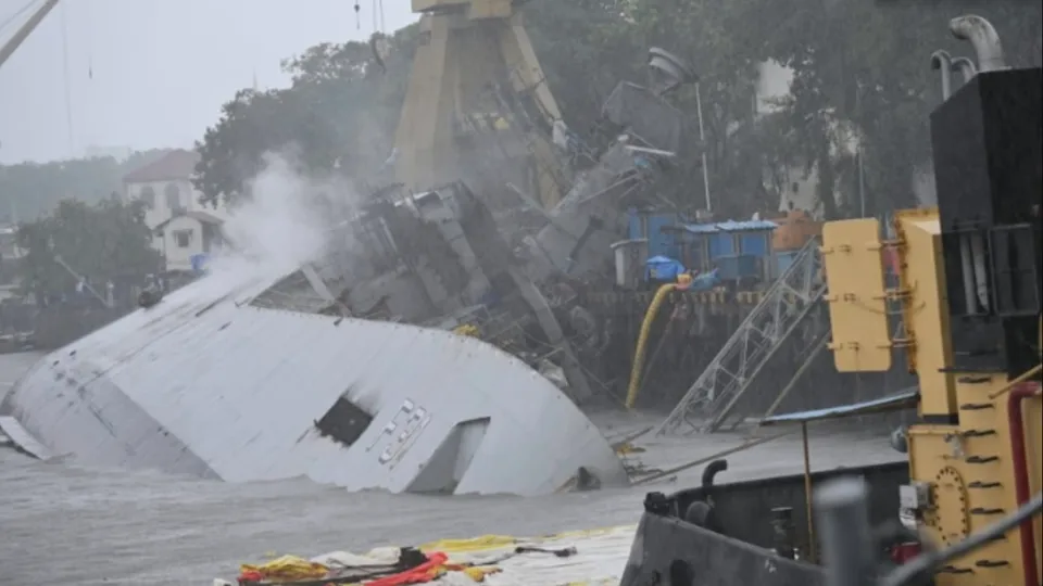 INS Brahmaputra fire