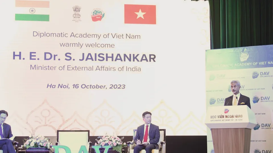  S Jaishankar Vietnam 16 Oct.jpg