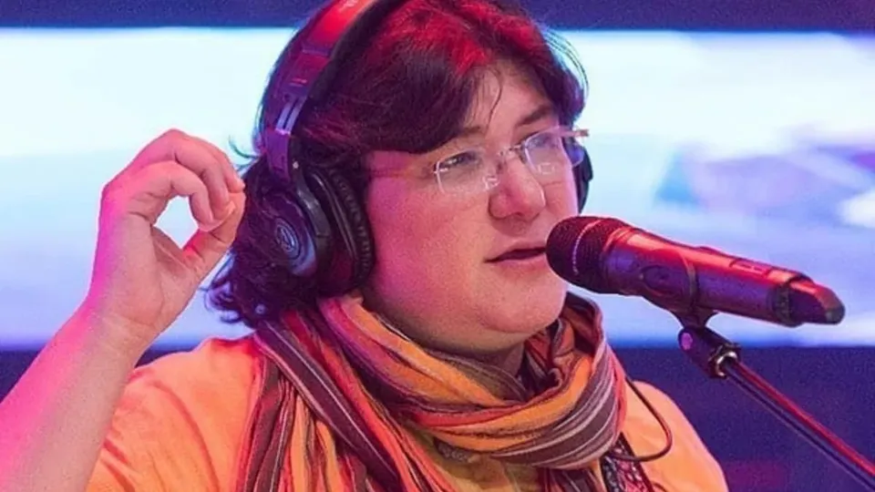 Pakistani musician Haniya Aslam