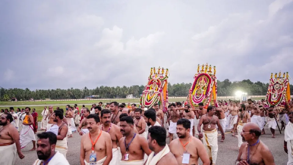 Painkuni Arattu Thiruvananthapuram Airport