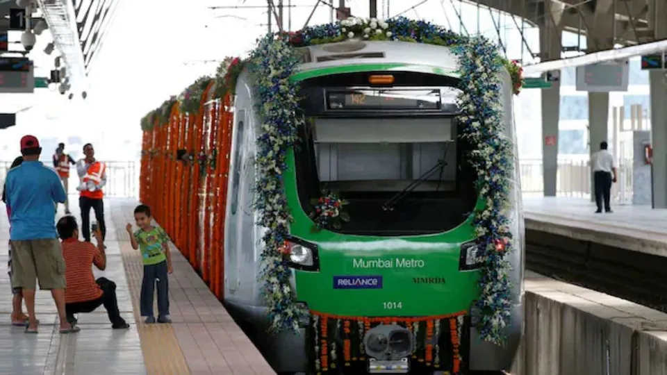 Mumbai metro delay