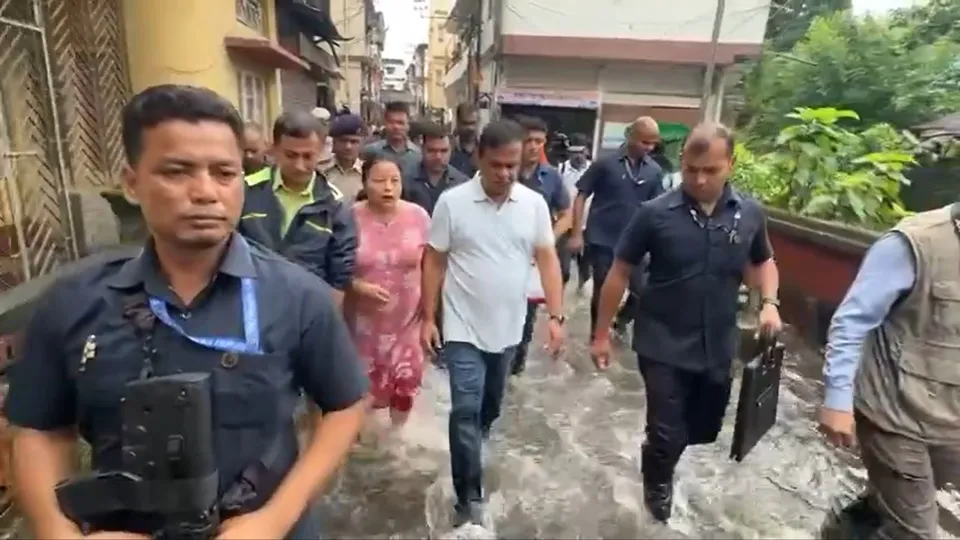 Himanta Biswa Sarma Assam Floods Dibrugarh