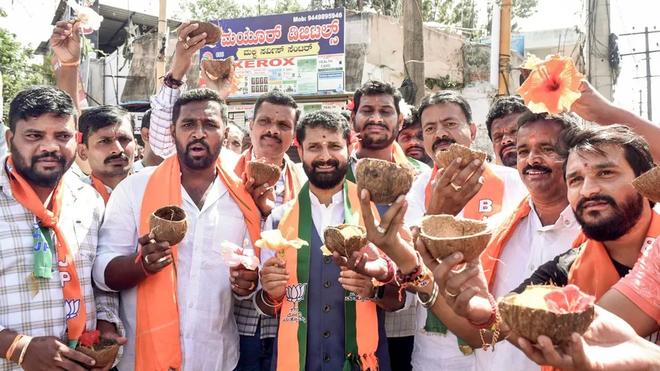 BJP MLA CT Ravi with party leaders protest against the hike in fuel prices by the state government, in Chikmagalur, Sunday, June 16, 2024.