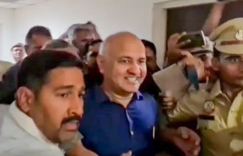 Manish Sisodia at ED court