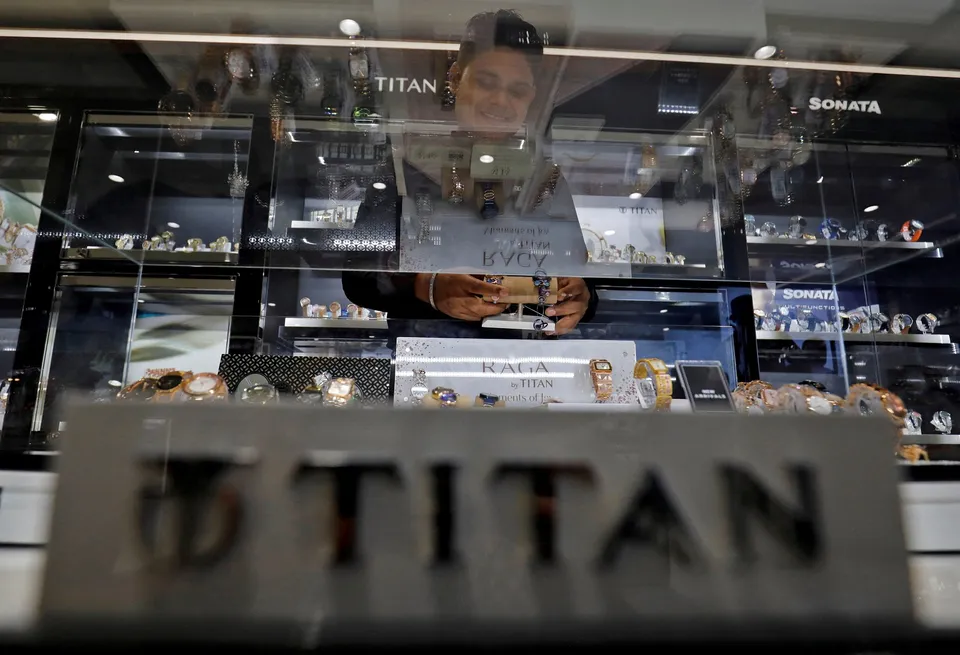 Titan Tanishq CaratLane Tata