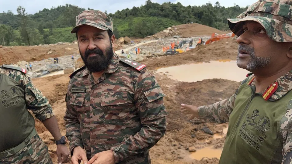 Actor and Lt Col Mohanlal along with his 122 TA Bn visits Wayanad