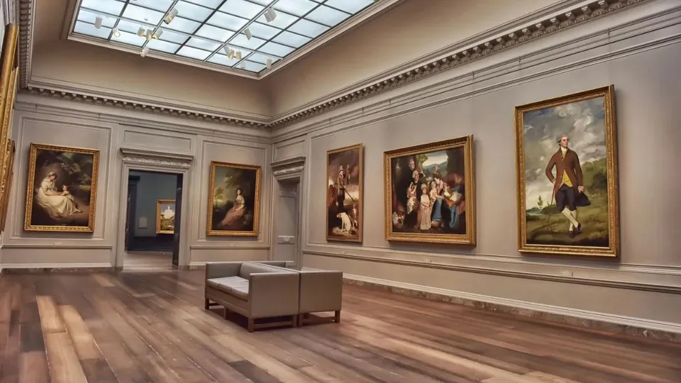 Museum, paintings