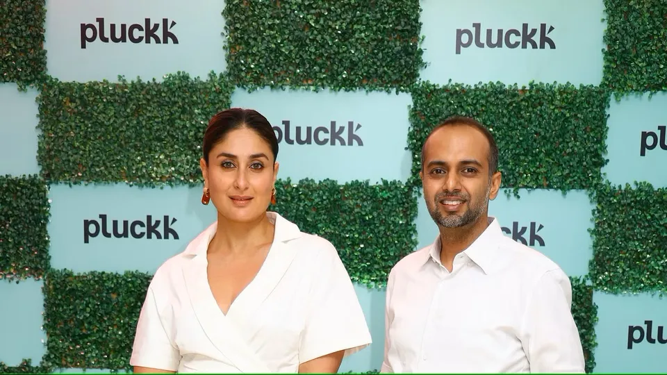 Kareena Kapoor Khan Pluckk