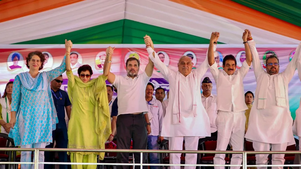 Leader of Opposition in Lok Sabha and Congress leader Rahul Gandhi with party leaders during a public meeting for Haryana Assembly elections, at Naraingarh, in Ambala district, Haryana, Monday, Sept. 30, 2024.