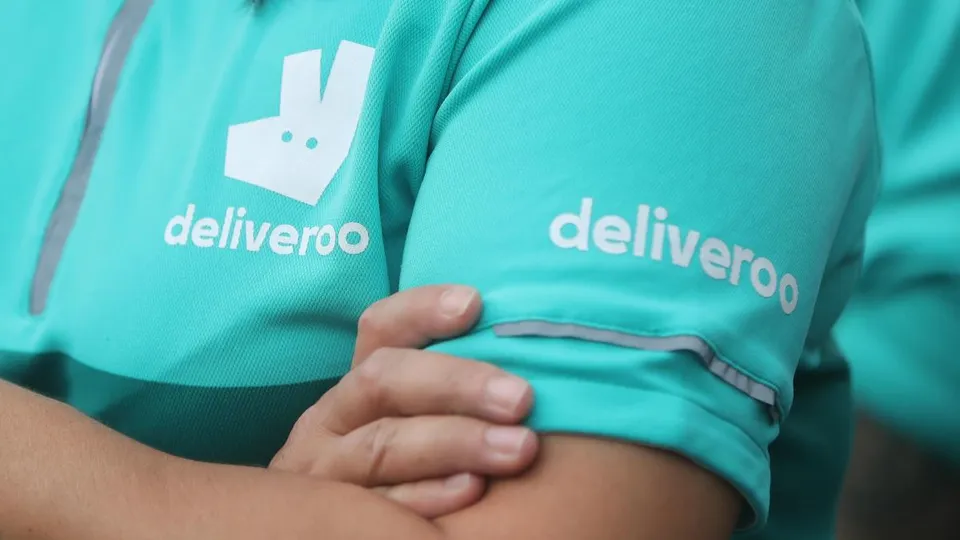 Dilvery persons Gig Workers UK.jpg