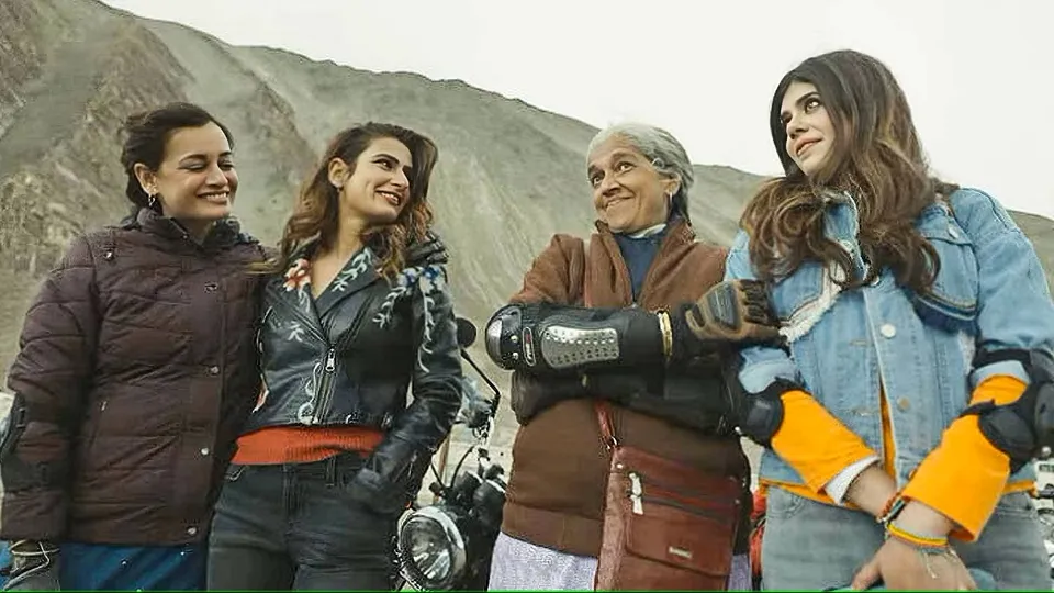 Fatima Sana Shaikh Dhak Dhak
