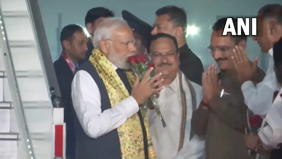 Narendra Modi JP Nadda Delhi airpot