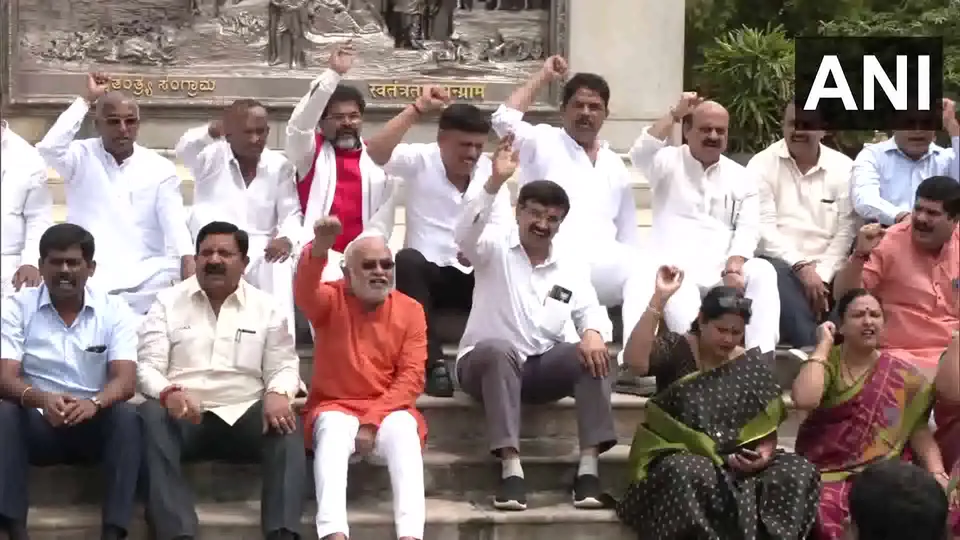 Karnataka BJP protest jain monk
