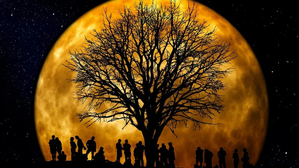 SUPERMOON.jpg