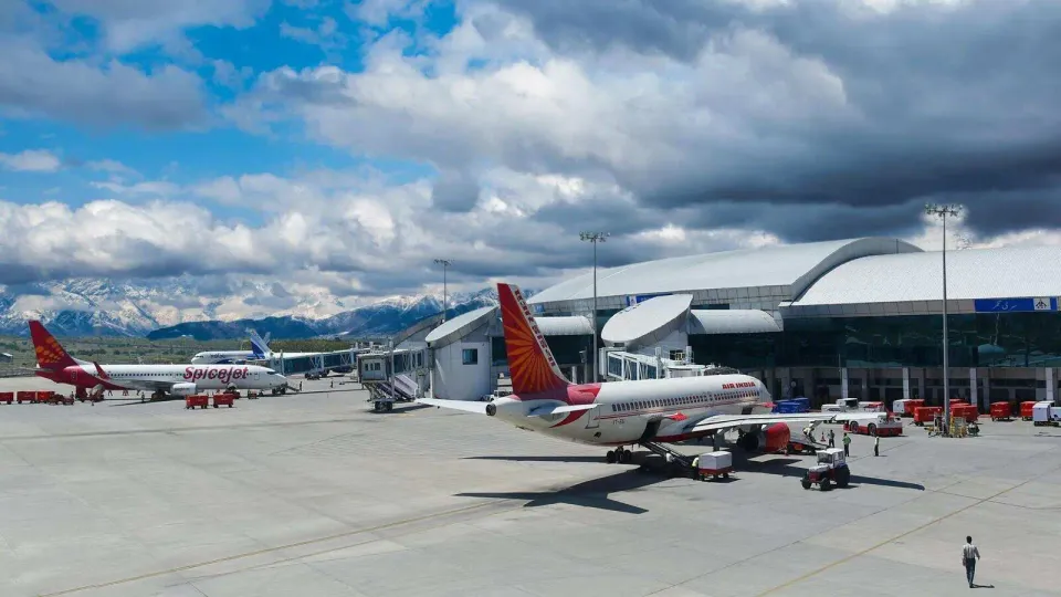 Srinagar airport.webp
