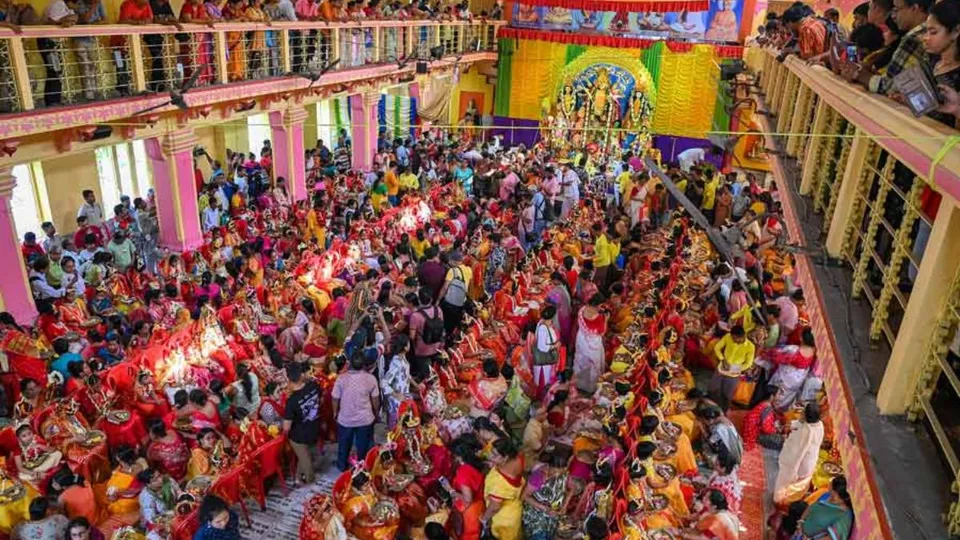 Girls being worshipped during 'Kumari Puja' on the occasion of 'Ram Navami' festival, at the Dakshineswar Ramkrishna Sangha Adyapeath, in Calcutta.