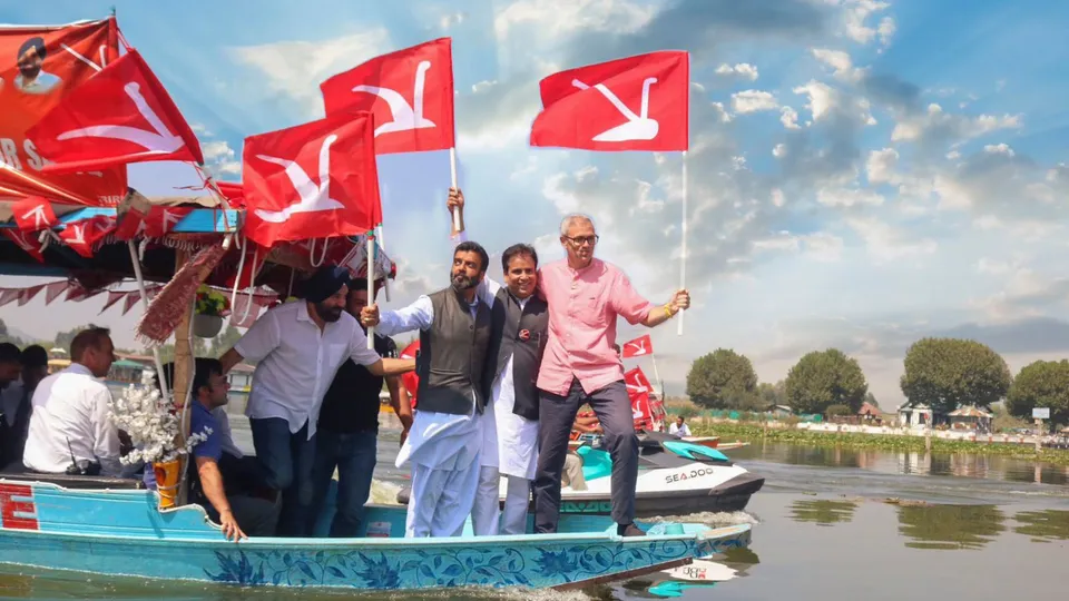 National Conference leader Omar Abdullah campaigning at Dal Lake, in Srinagar
