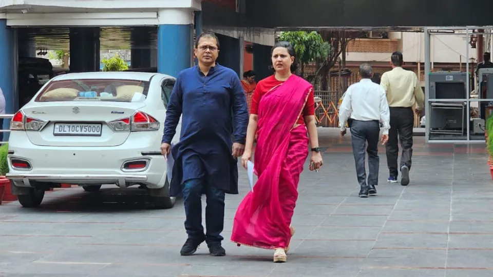 Saket Gokhale Sagarika Ghose