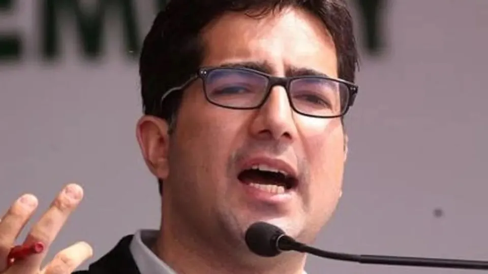 ias officer shah faesal.jpg