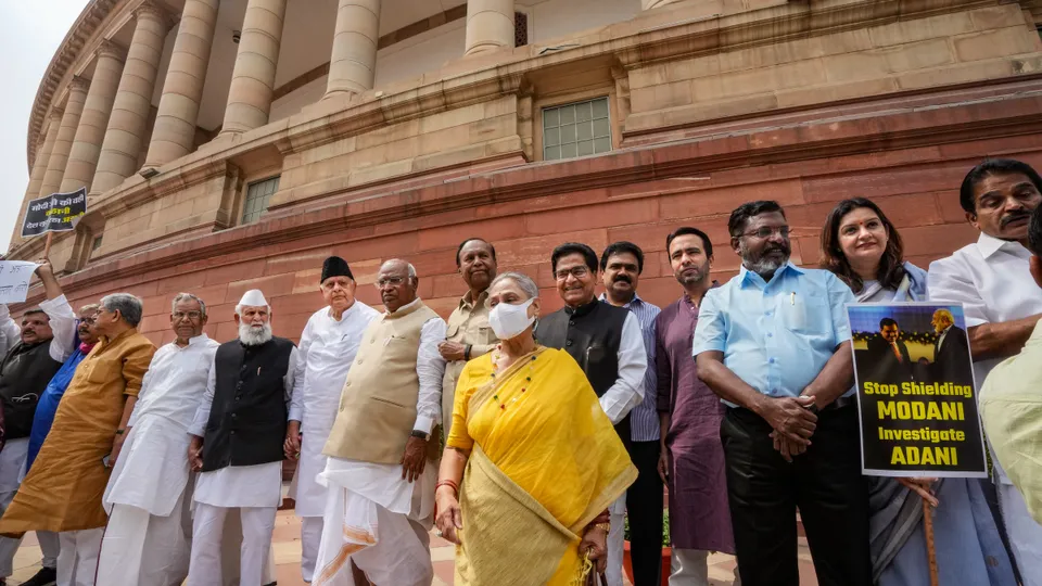 Jaya Bachchan Opposition MP protest at Parliament