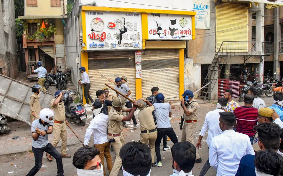 Stone pelting on Ram Navmi procession in Vadodara
