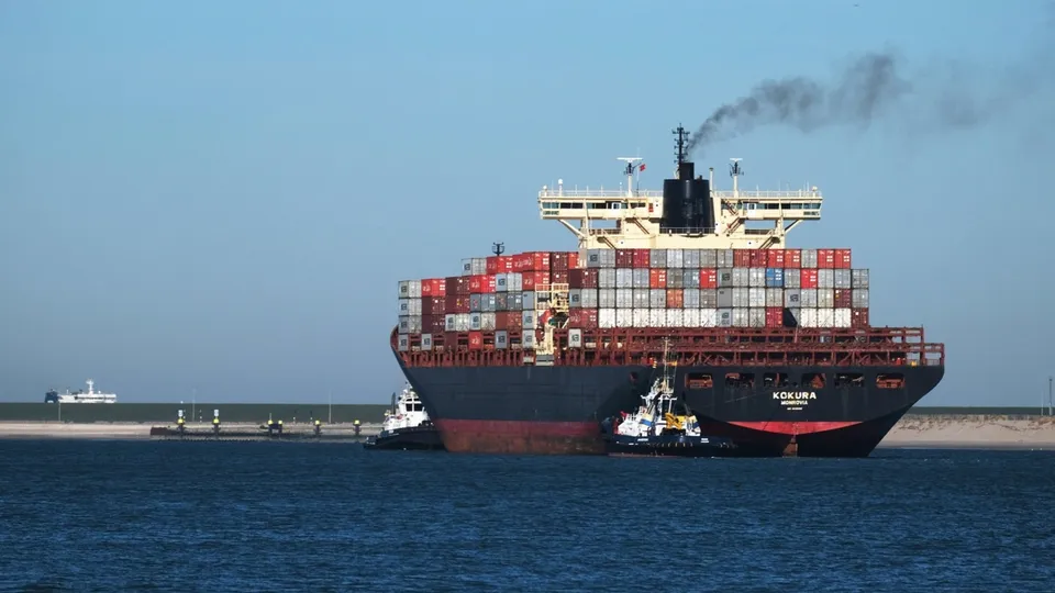 shipping industry net zero.jpg