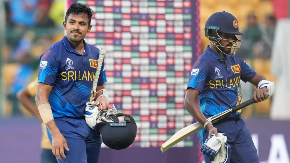 Sri Lanka team returns home