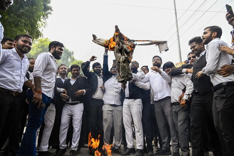 Hapur Lathicharge.jpg