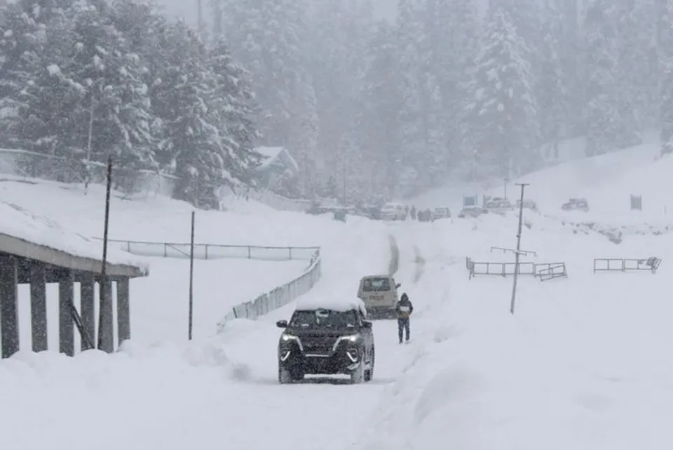 Gurez Kashmir Snowfall Weather Jammu