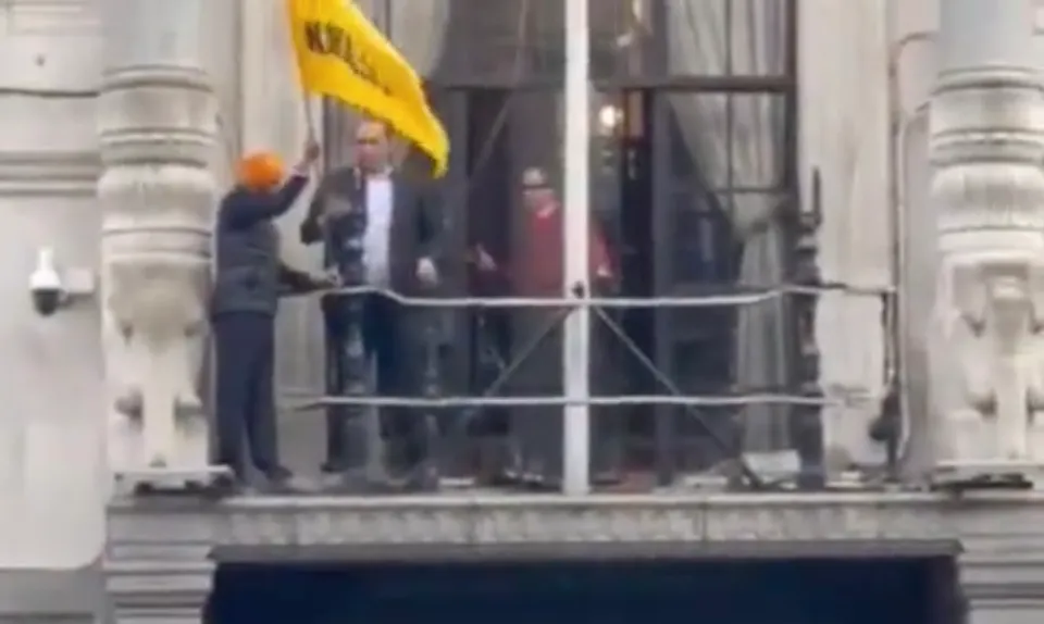 Khalistani flag at Indian High Commission in London