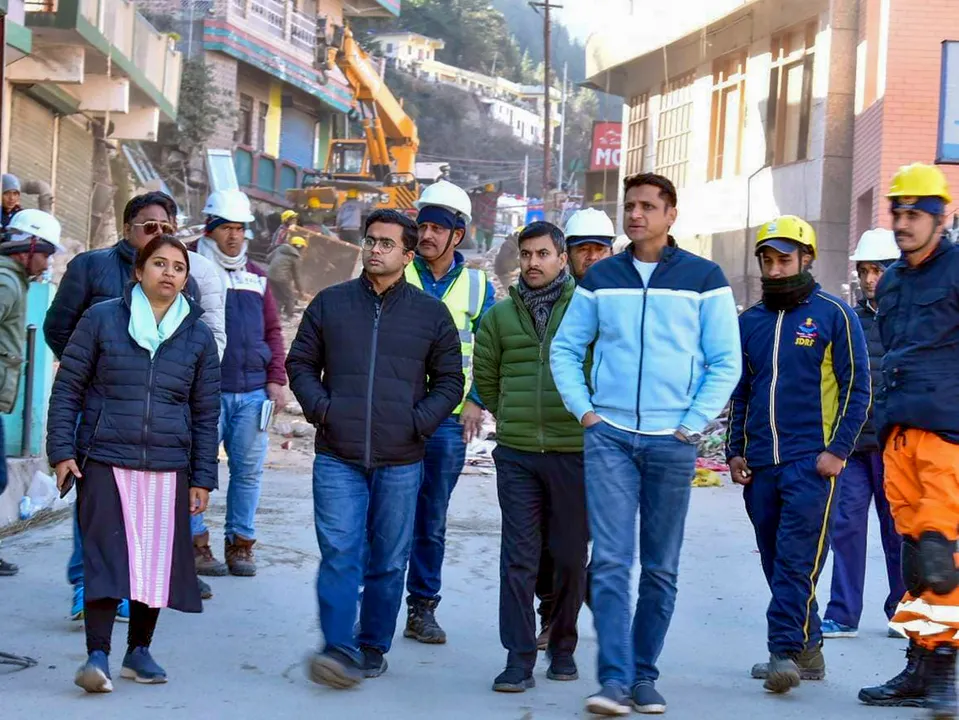 Himanshu Khurana Mangesh Ghildiyal Chamoli IAS Joshimath
