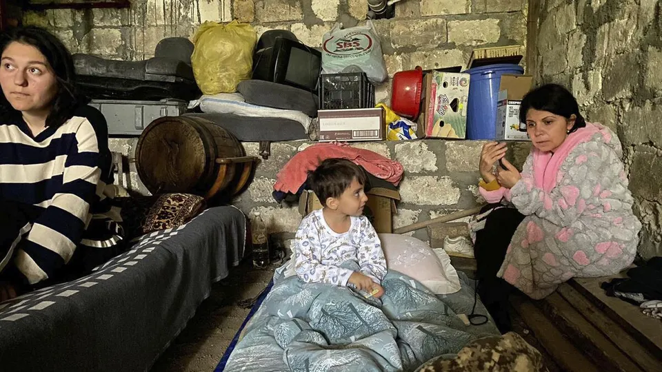 Azerbaijan and Armenia struggle.jpg