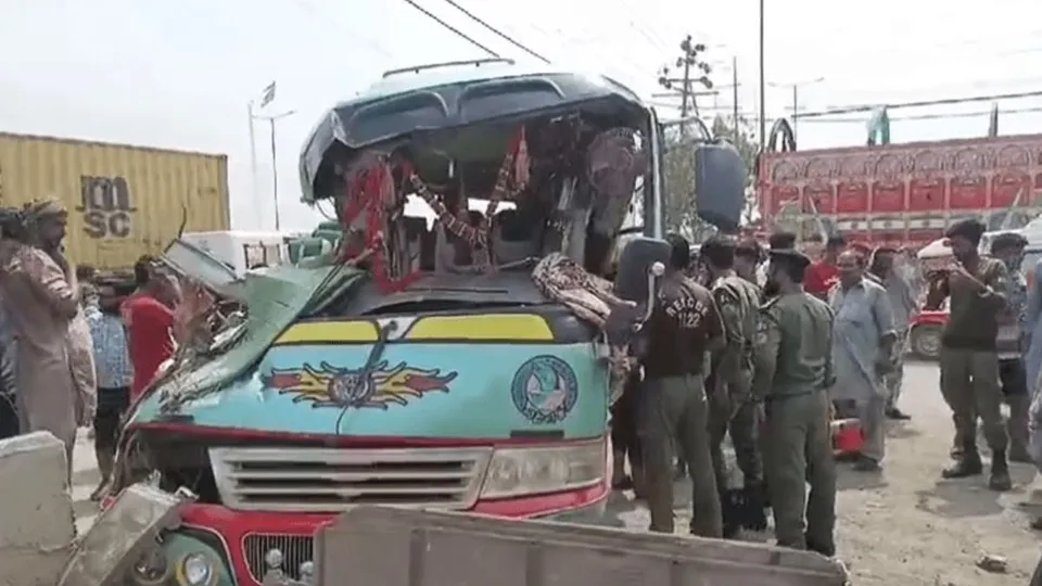 road accident in Karachi