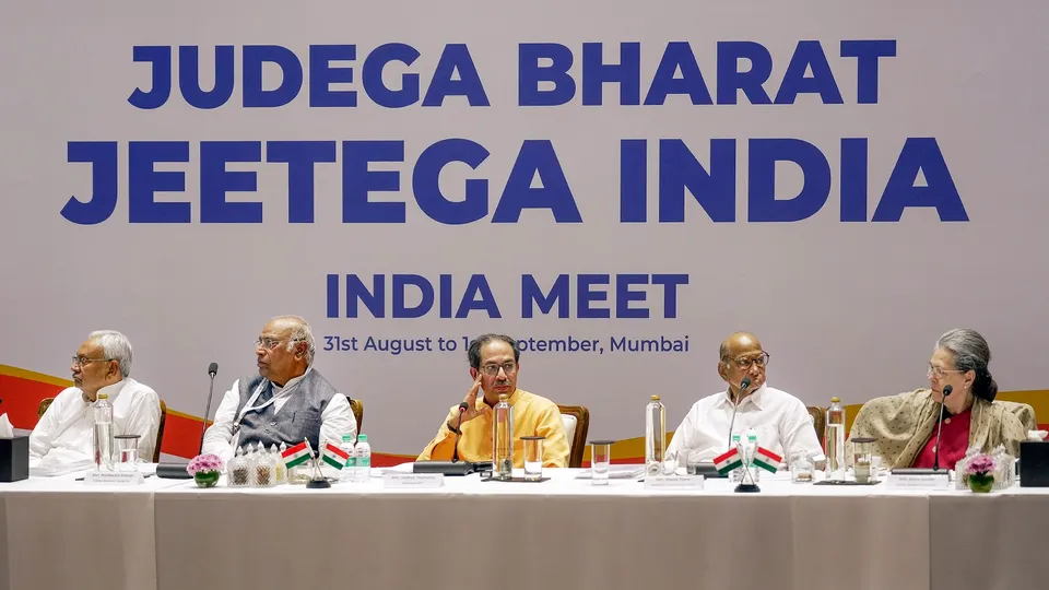 Bihar CM Nitish Kumar, Congress President Mallikarjun Kharge, Shiv Sena (UBT) Chief Uddhav Thackeray, NCP Chief Sharad Pawar and Congress leader Sonia Gandhi during the opposition meeting in Mumbai