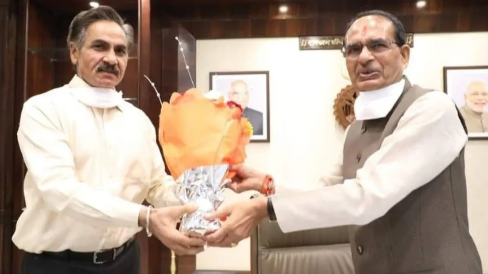 MP Chief Secretary Iqbal Singh Bains Shivraj Singh Chauhan