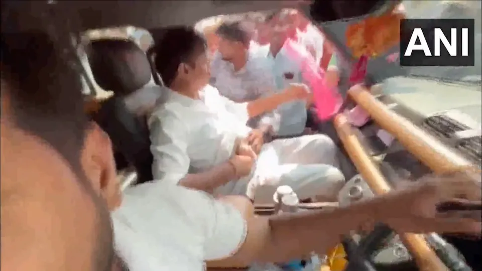 Prabhakar Reddy stabbed during campaign