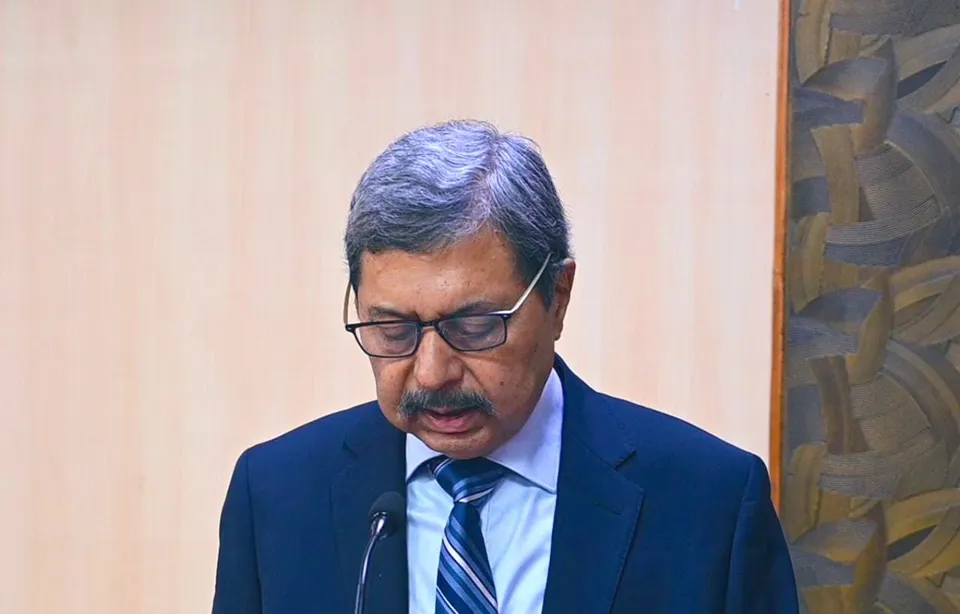 Justice Jayant Nath.jpg