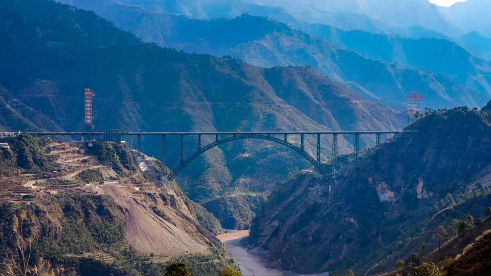 Chenab rail bridge.jpg