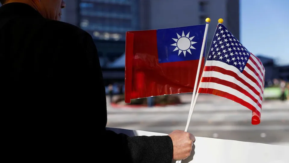 United States and Taiwan Flags.jpg